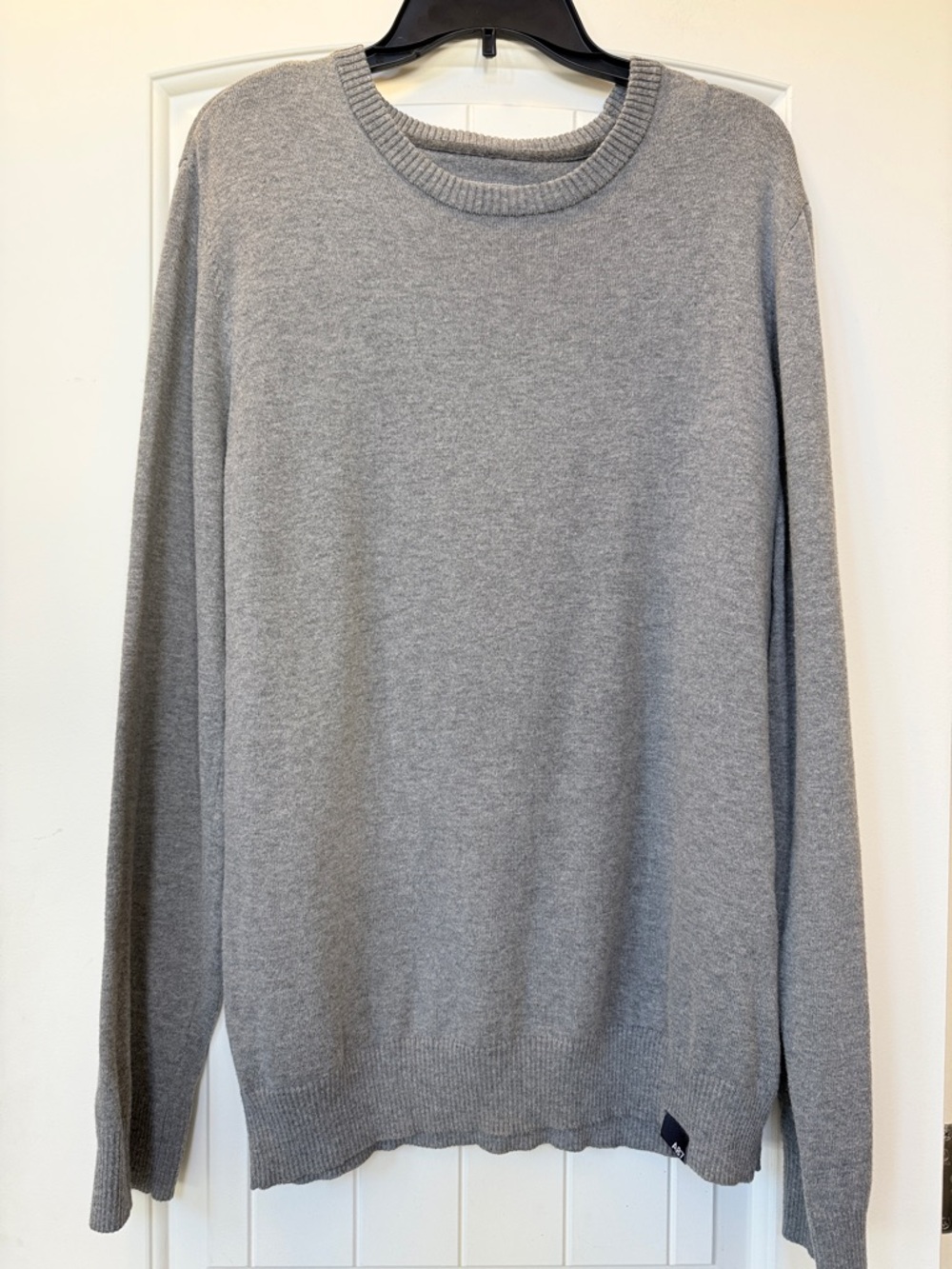 Aeropostale Men's Light Gray Crewneck Sweater